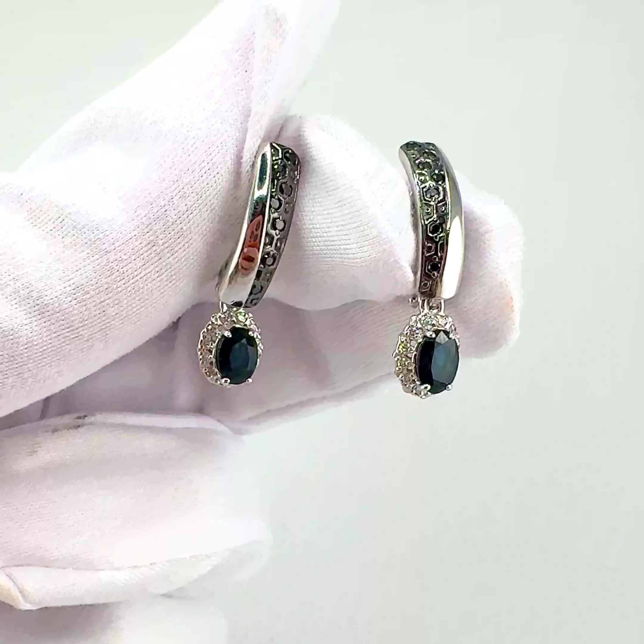 Серьги с бриллиантами и сапфирами из белого золота 585 пробы арт. 942358Ч.2