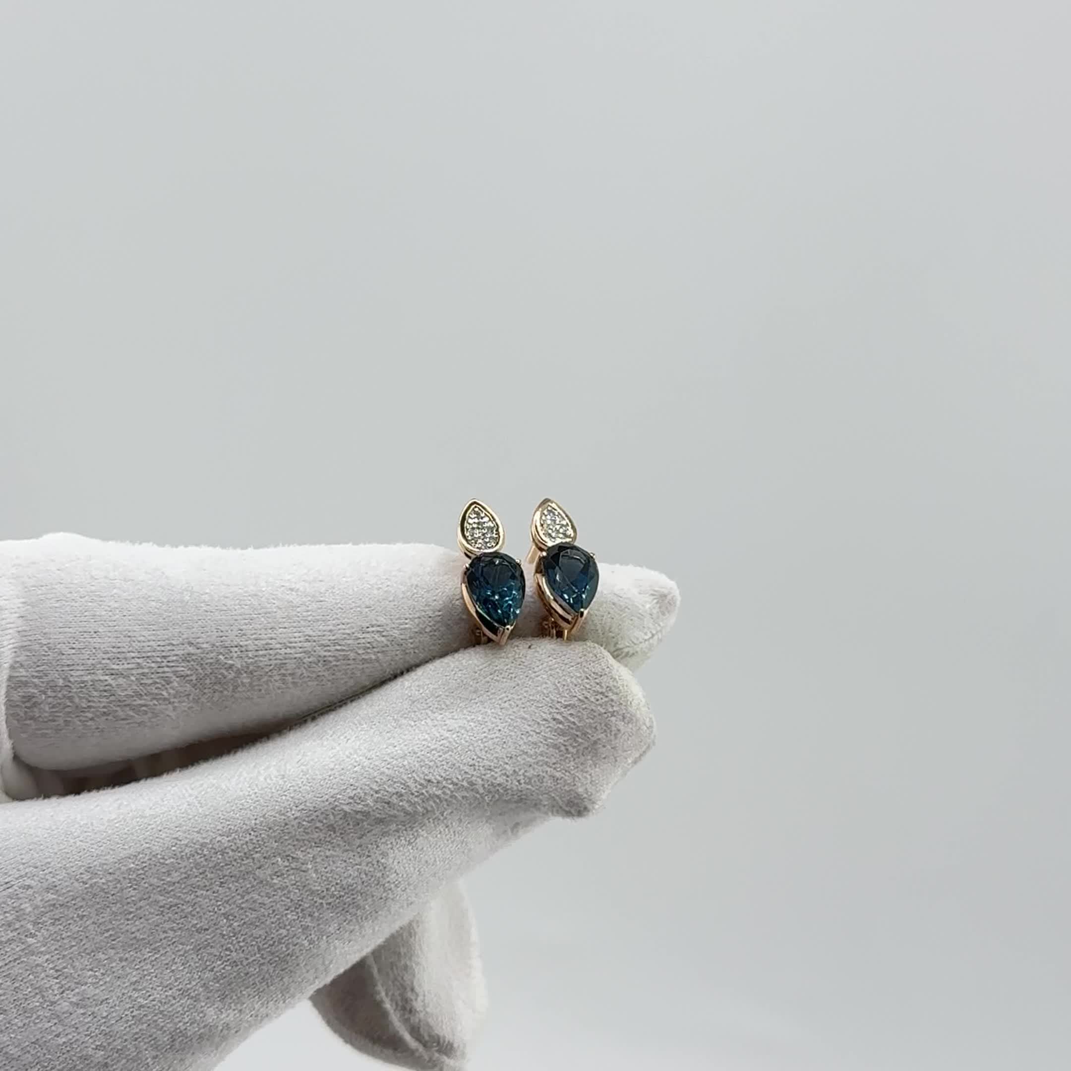 Серьги с топазом и бриллиантами из золота 585 пробы арт. 942905к.1