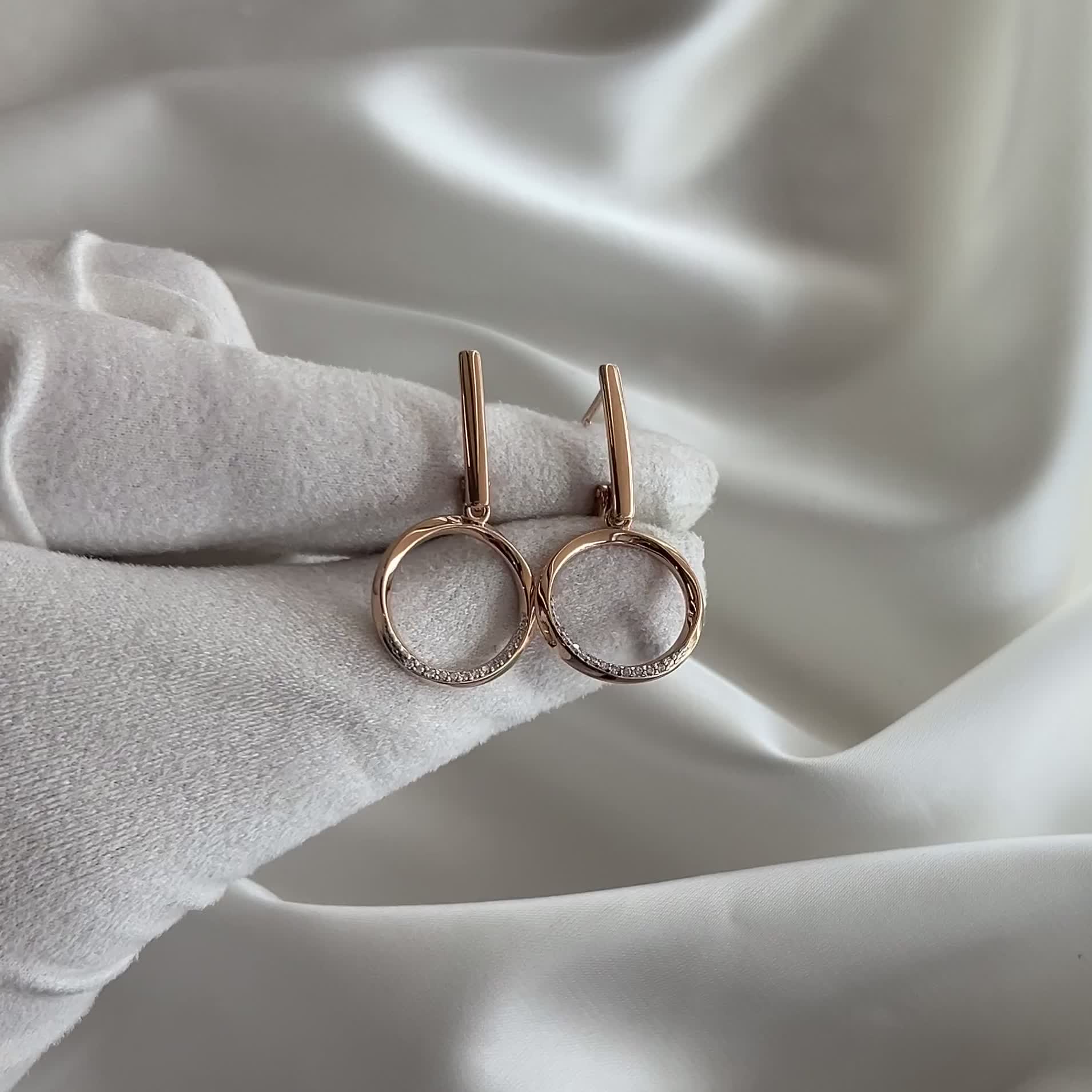 Серьги с бриллиантами из золота 585 пробы арт. 943000к.1