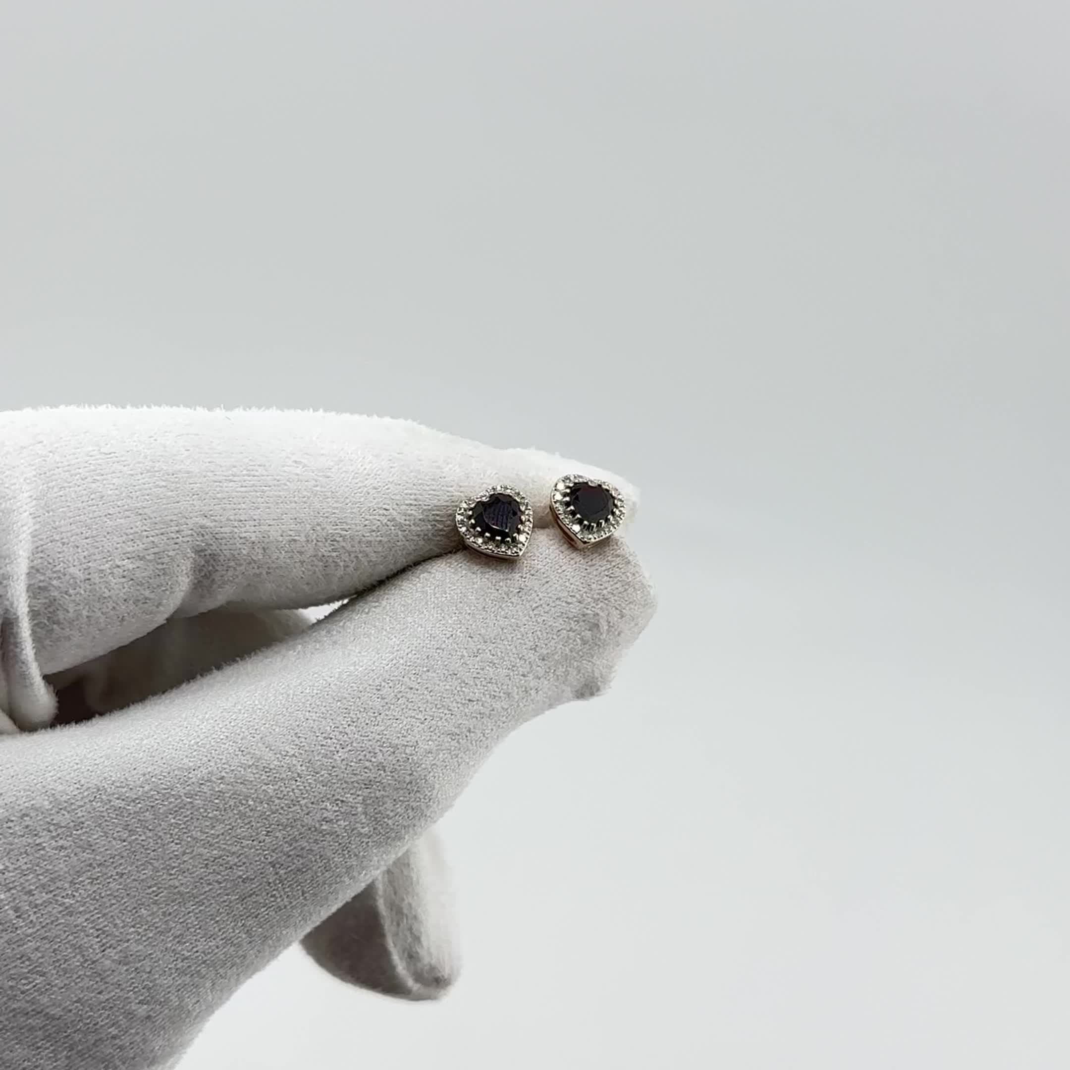 Серьги "Сердца" с бриллиантами и гранатами из золота 585 пробы арт. 943267к.1