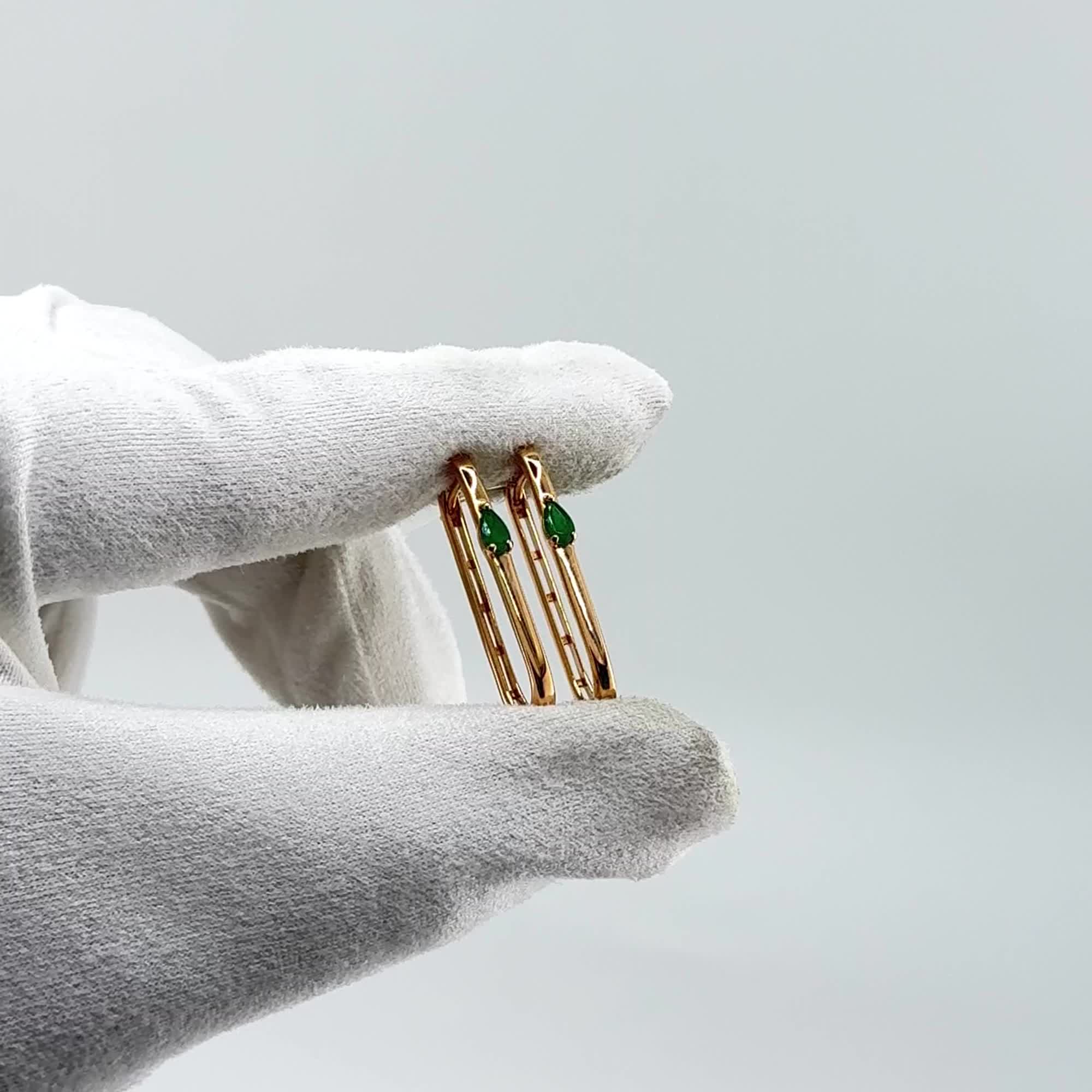 Серьги с изумрудами из золота 585 пробв арт. 943340к.1