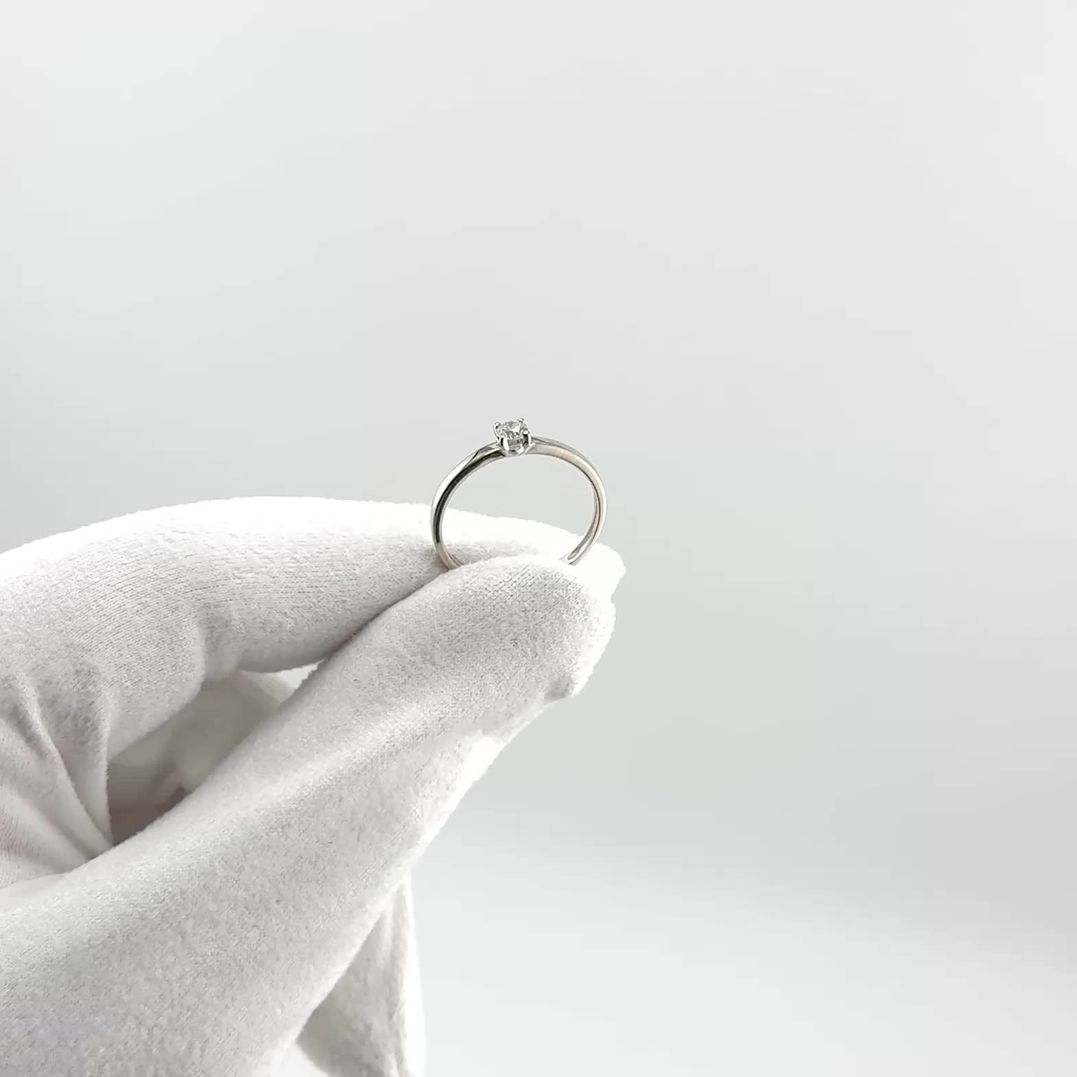 Кольцо с бриллиантом из белого золота 585 пробы арт. 962423.2