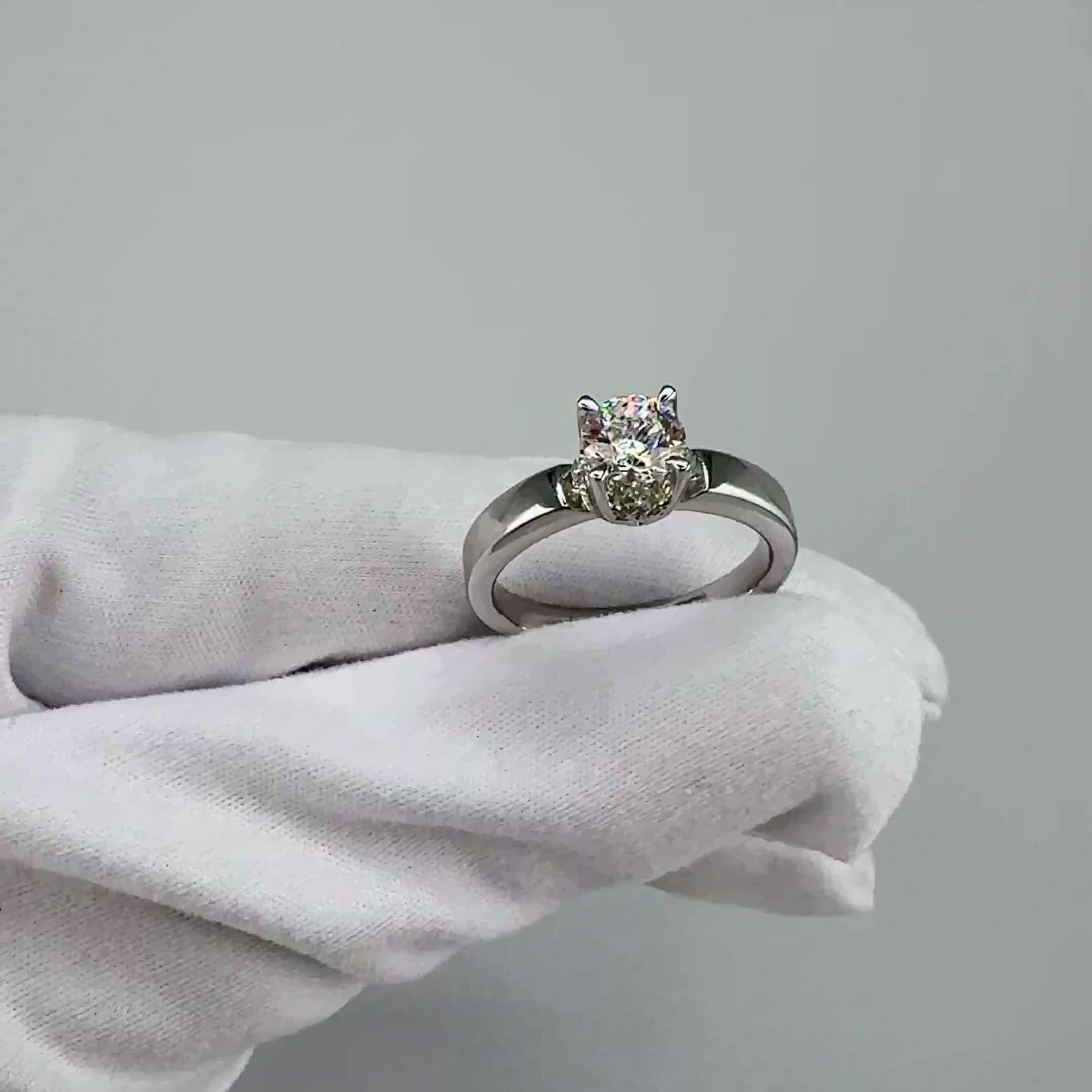 Кольцо с бриллиантами из белого золота 585 пробы арт. 963786.2