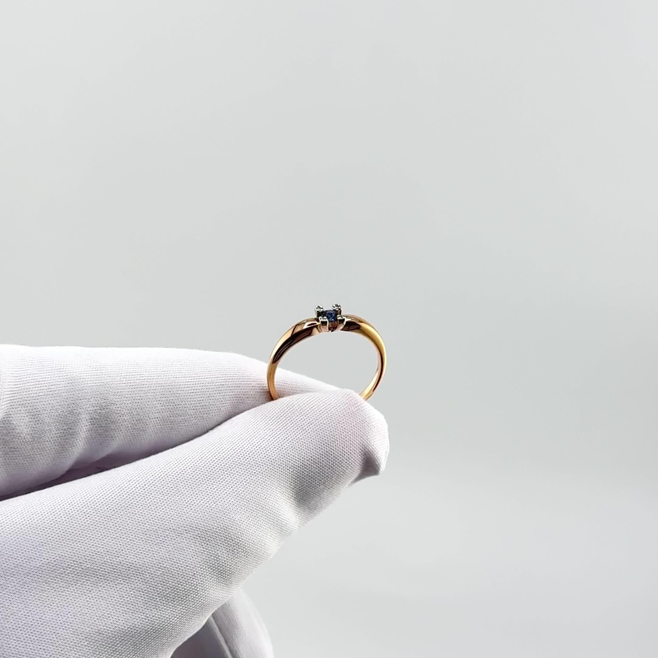 Кольцо с сапфиром и бриллиантами из золота 585 пробы арт. 963787к.1