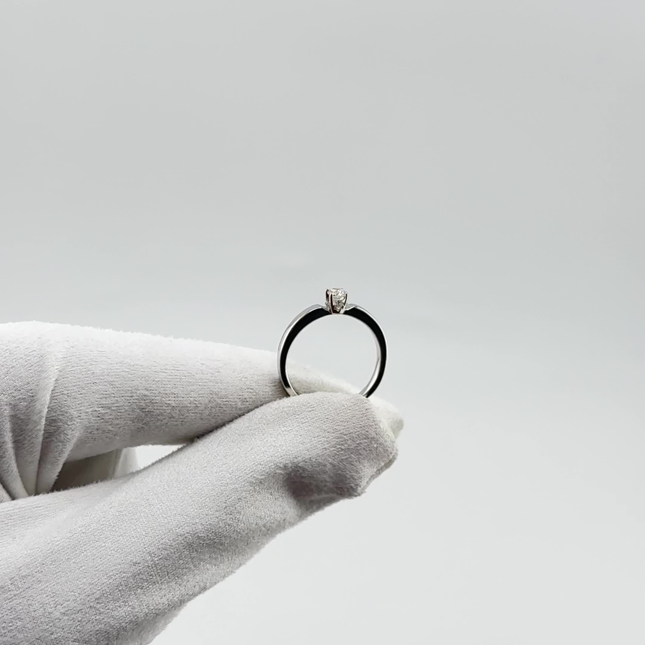 Кольцо с бриллиантами из белого золота 585 пробы  арт. 963839.2