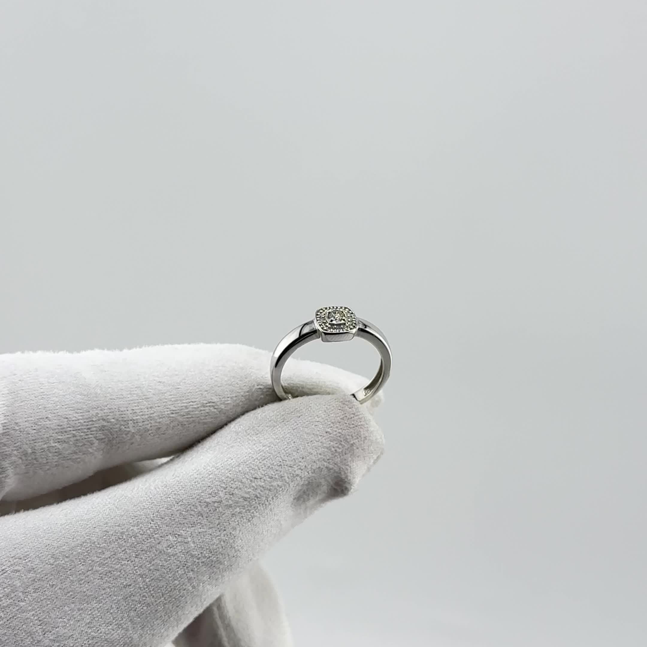 Кольцо с бриллиантами из белого золота 585 пробы арт. 964370.2