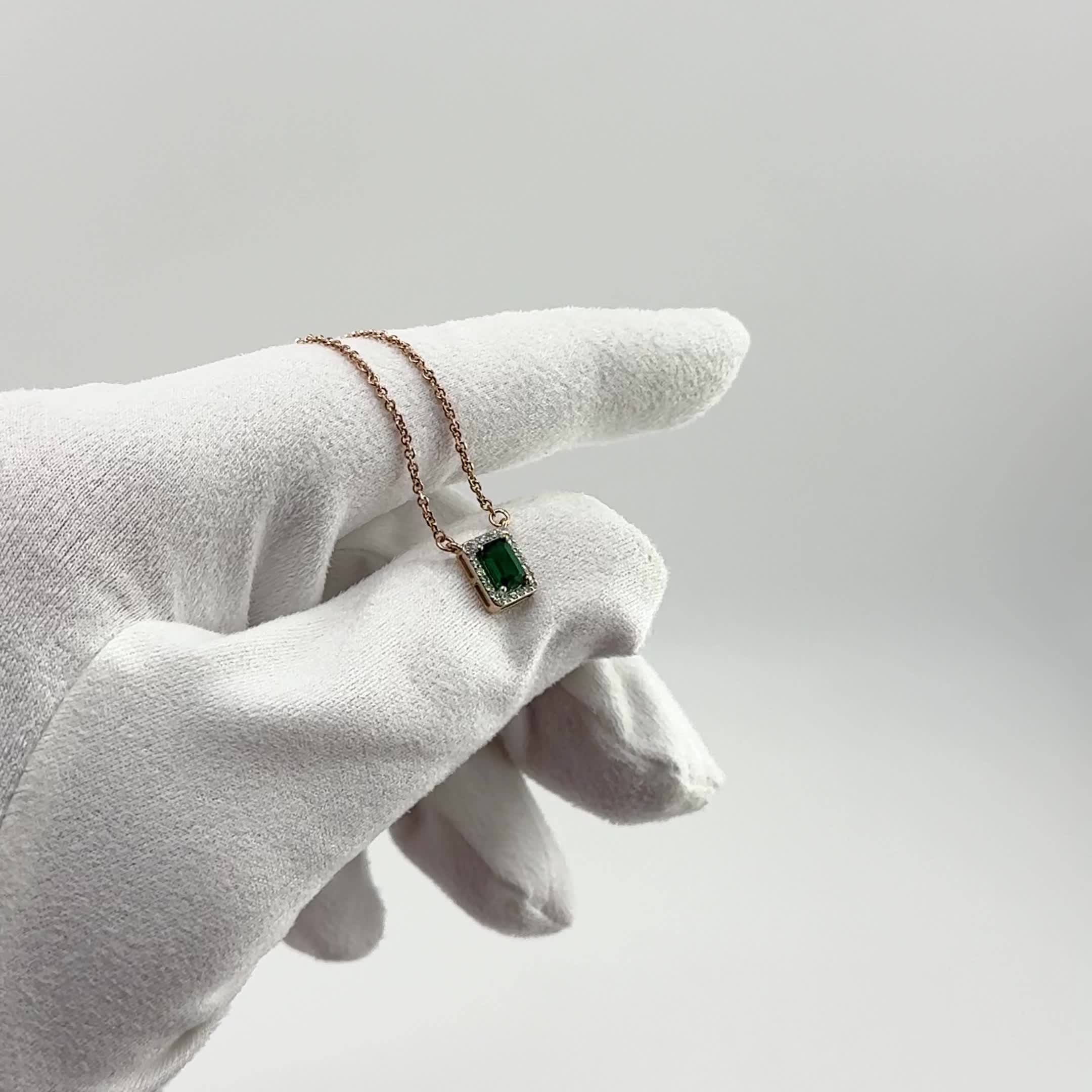 Колье с изумрудом и бриллиантами из золота 585 пробы арт. 970513.1