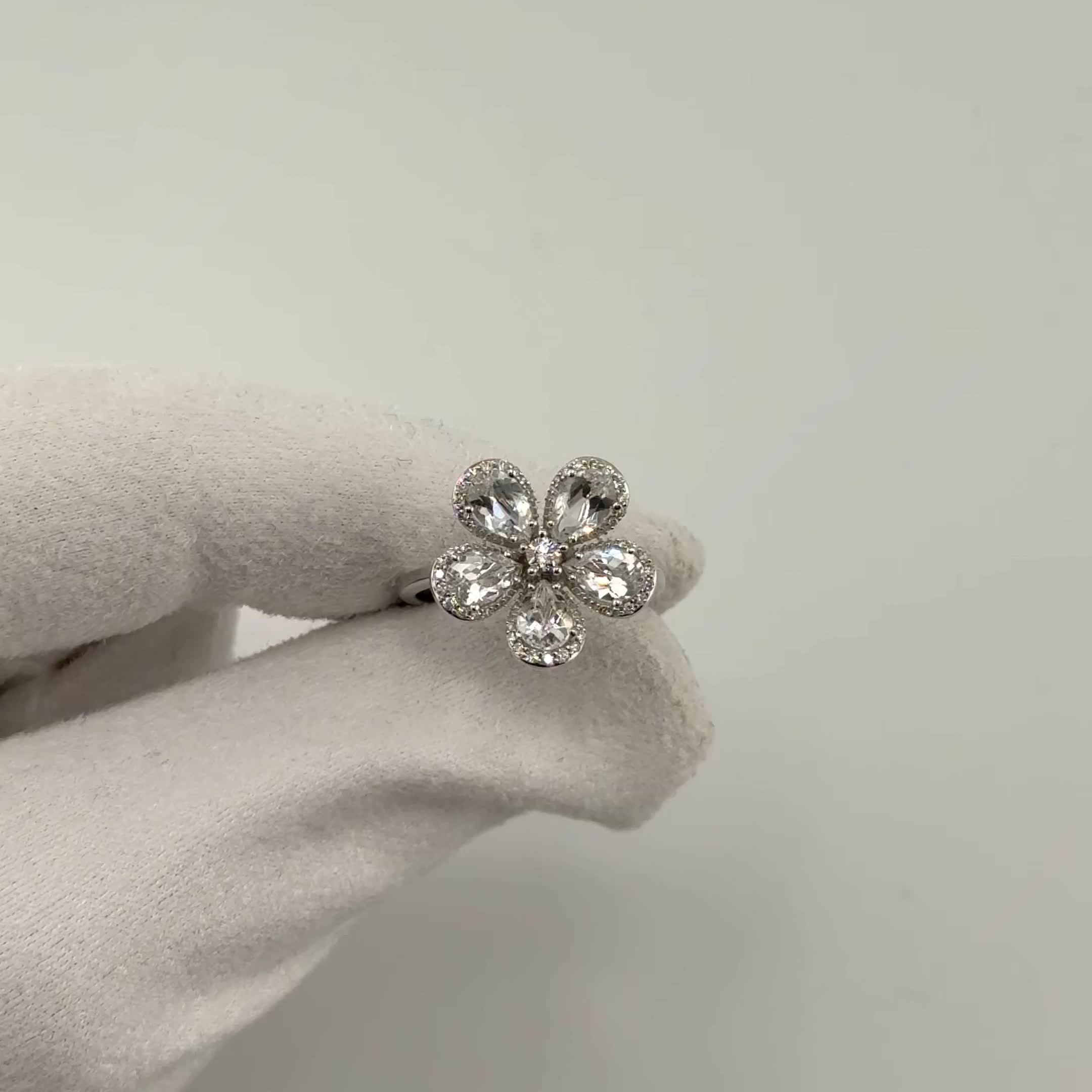 Кольцо "Цветок" с бриллиантами и топазами из белого золота 585 пробы арт. AR80273-WD-WTP