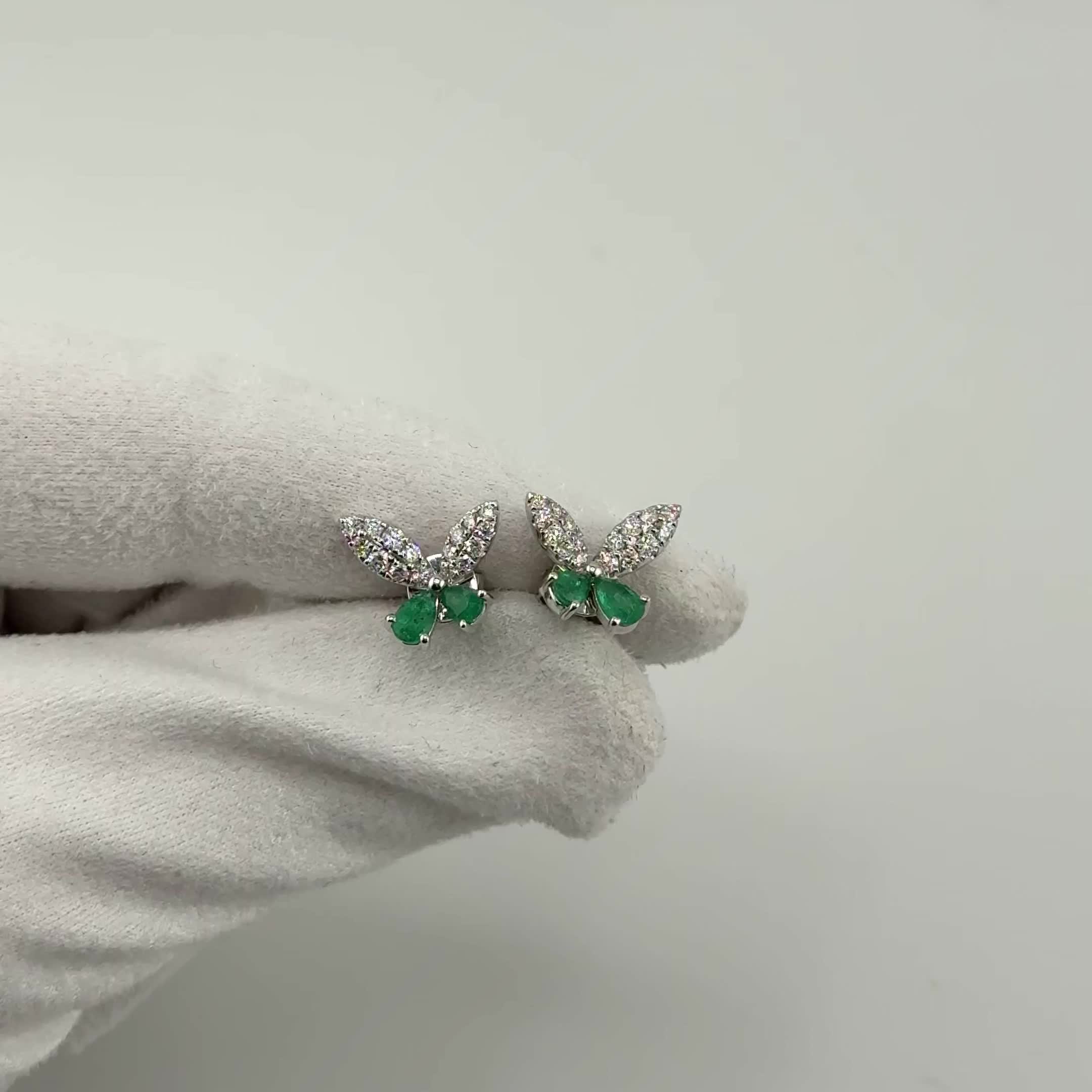 Серьги "Бабочки" с изумрудами и бриллиантами из белого золота 585 пробы арт. CE46442-WD-EM