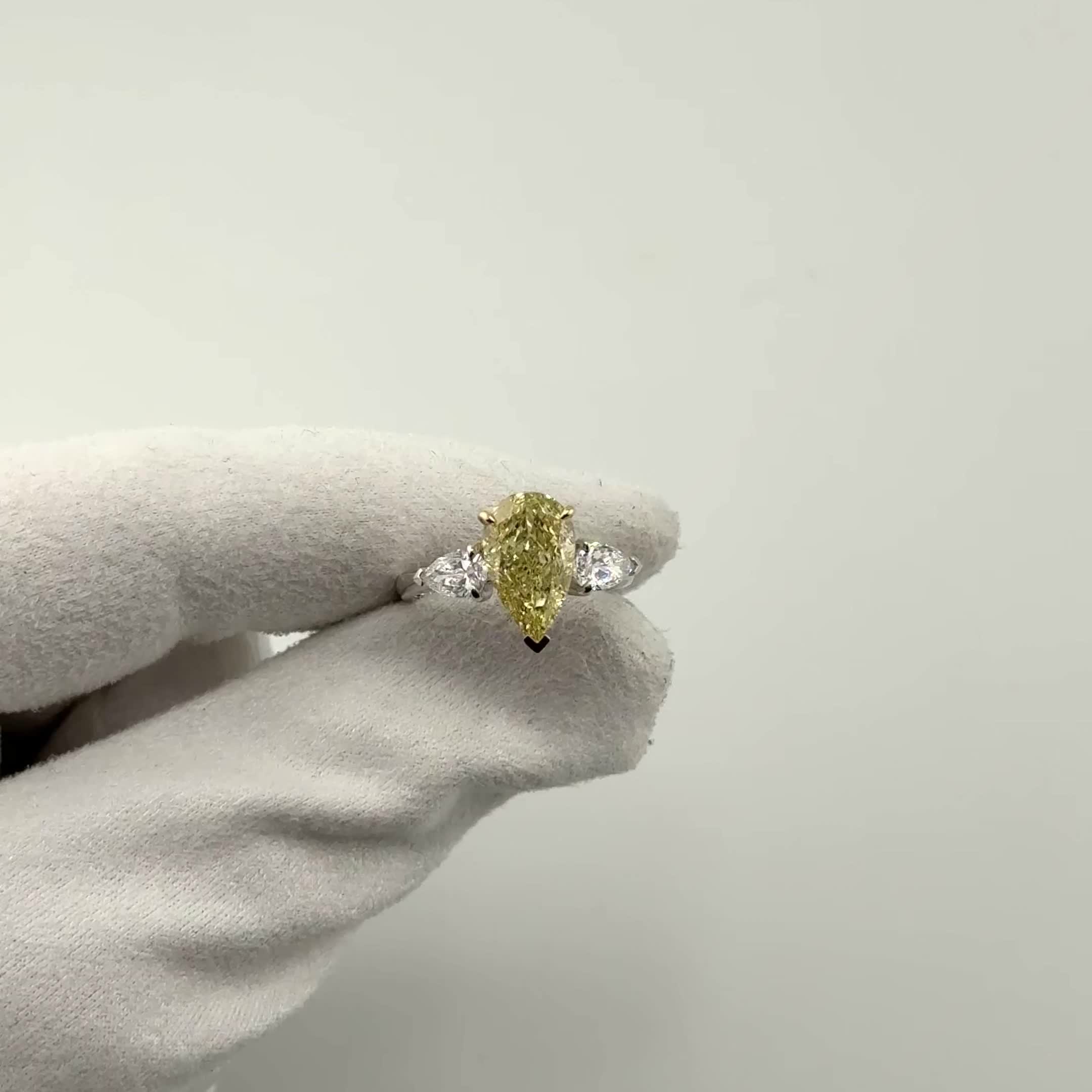 Кольцо с бриллиантами из золота 585 пробы арт. CR18223-YDCVD-TY