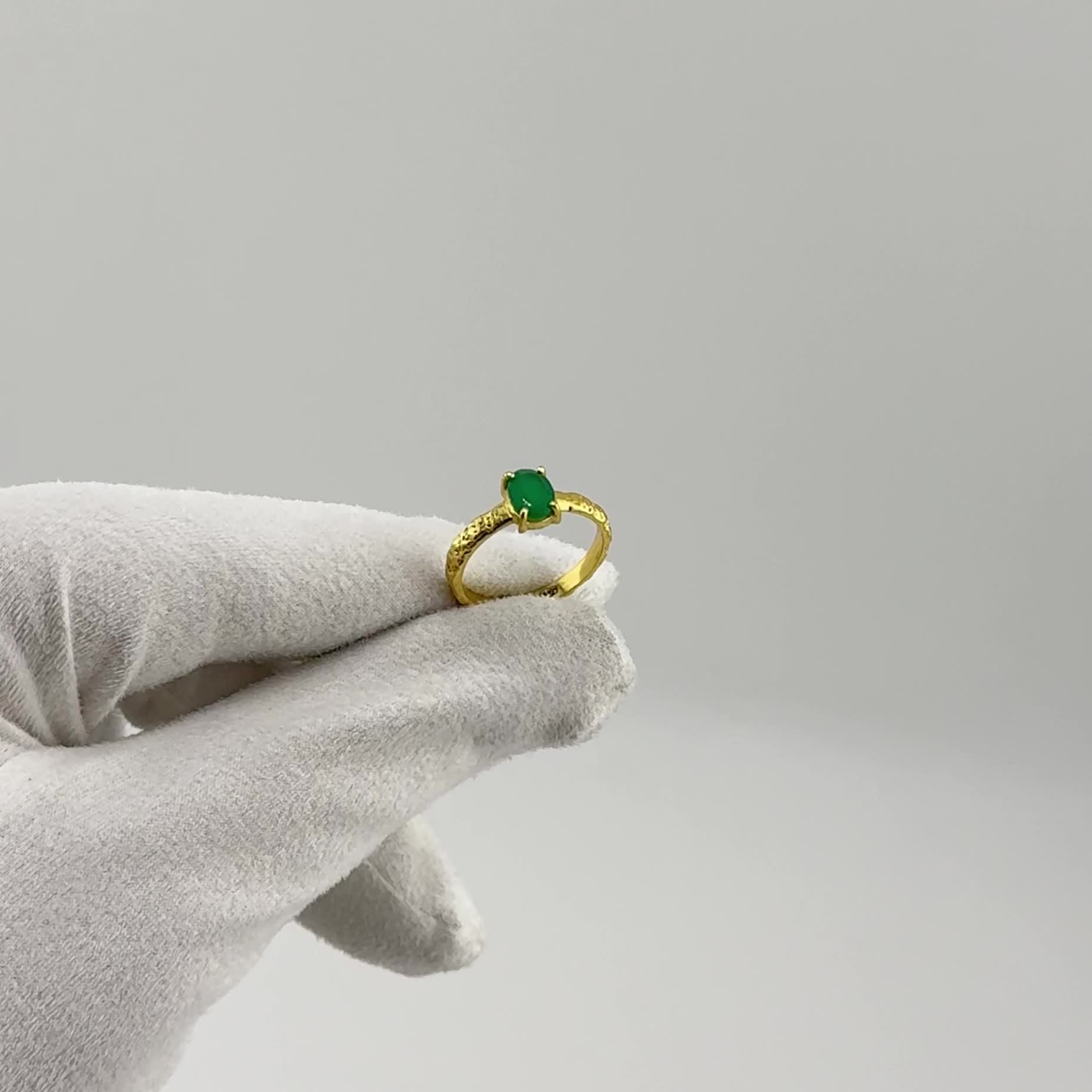 Кольцо с агатом из серебра 925 пробы с позолотой арт. CSR-2908_KO_ZAG_001_YG