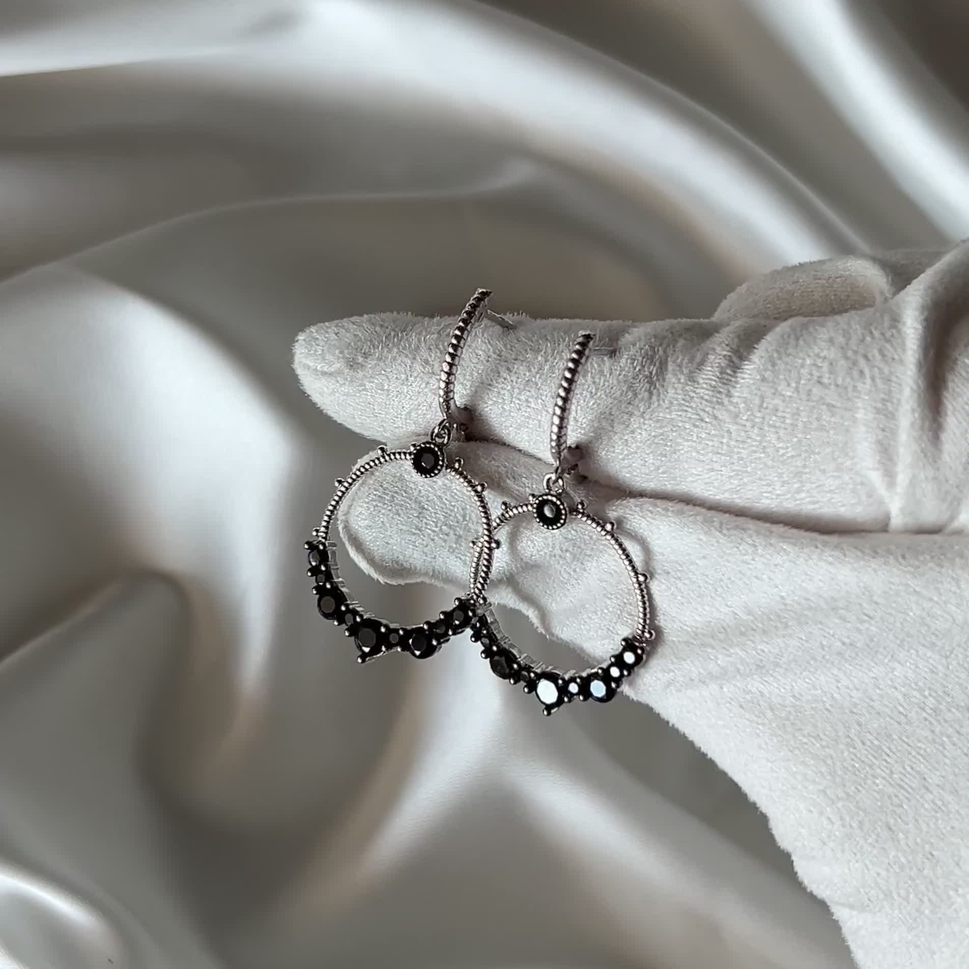 Серьги со шпинелью из серебра 925 пробы арт. E8161_SR_SP_WG