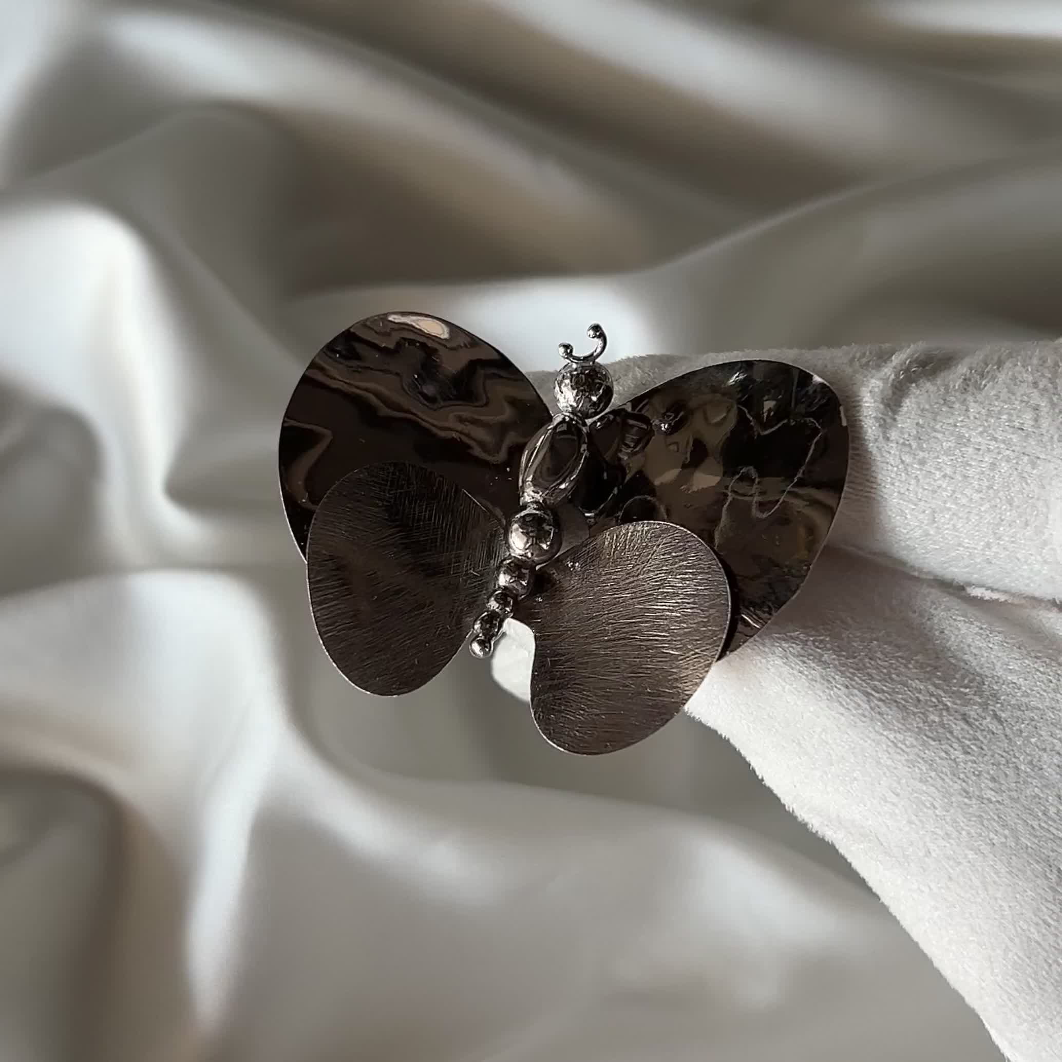 Брошь "Бабочка" из серебра 925 пробы арт. ES71_BR_WG