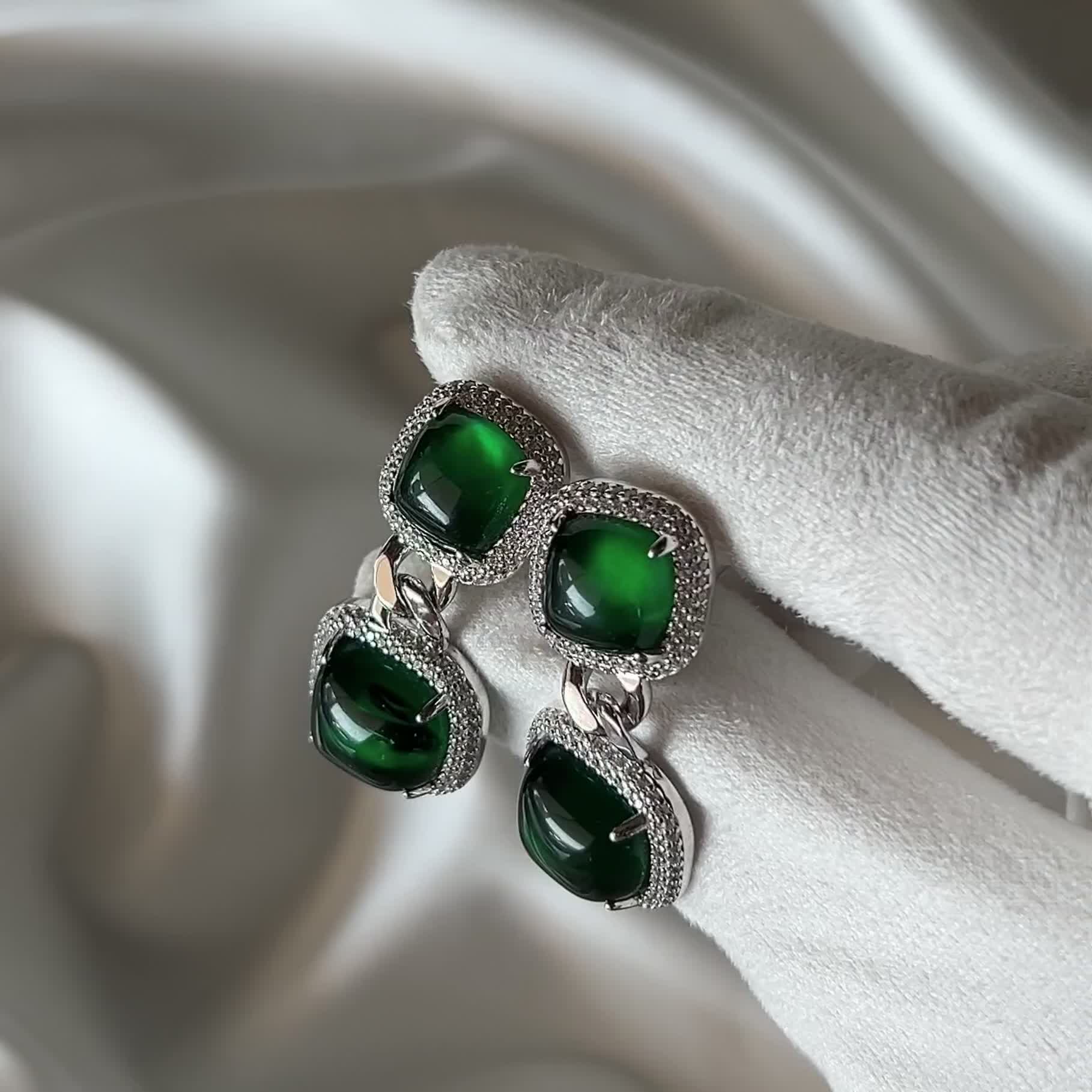 Серьги с перламутром и фианитами из серебра 925 пробы арт. HPT3172-E1L_SR_WG