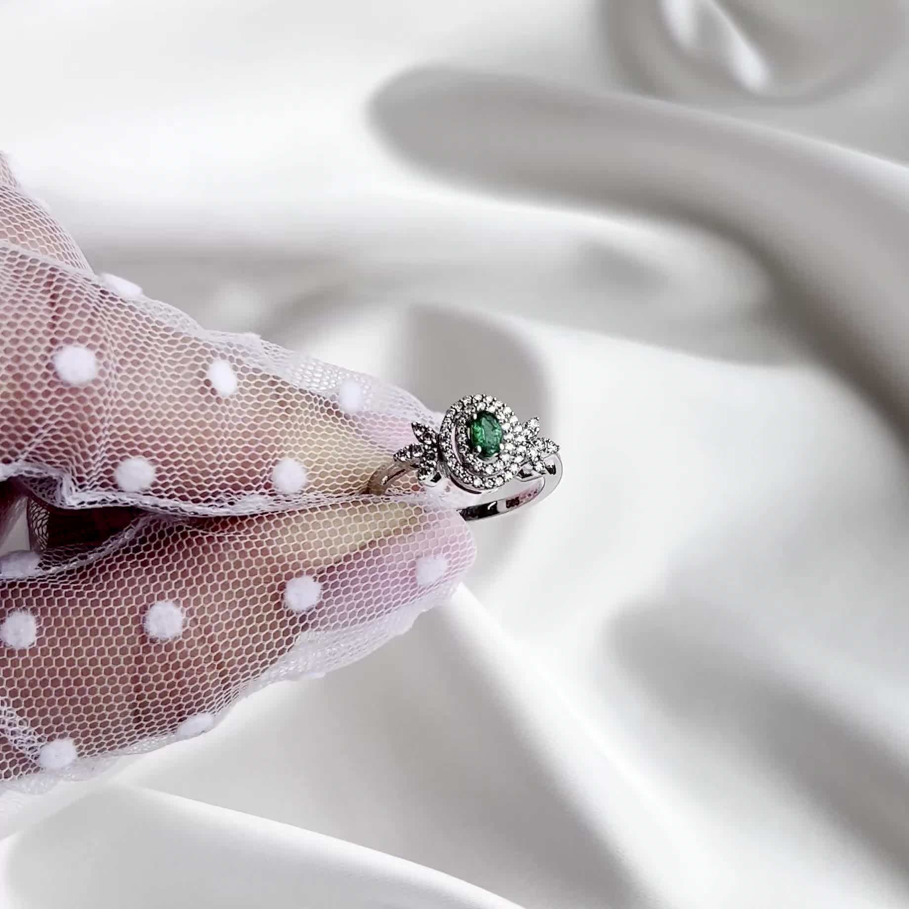 Кольцо с бриллиантами и изумрудом из золота 585 пробы арт. R2126-1010