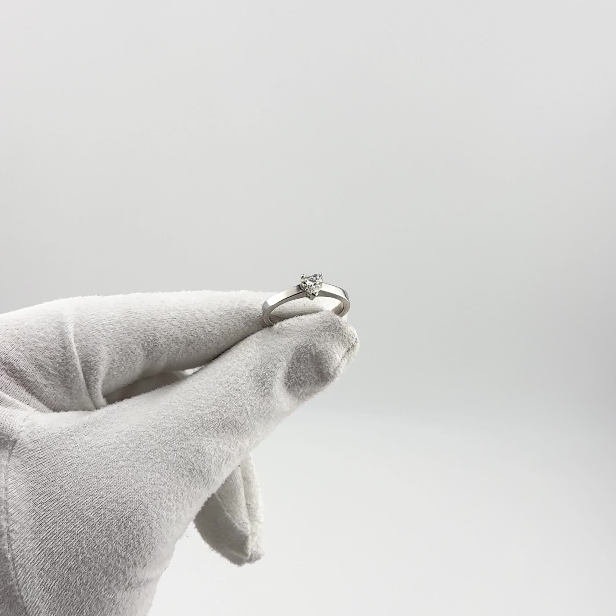 Кольцо с бриллиантом из белого золота 585 пробы арт. R2381-1001