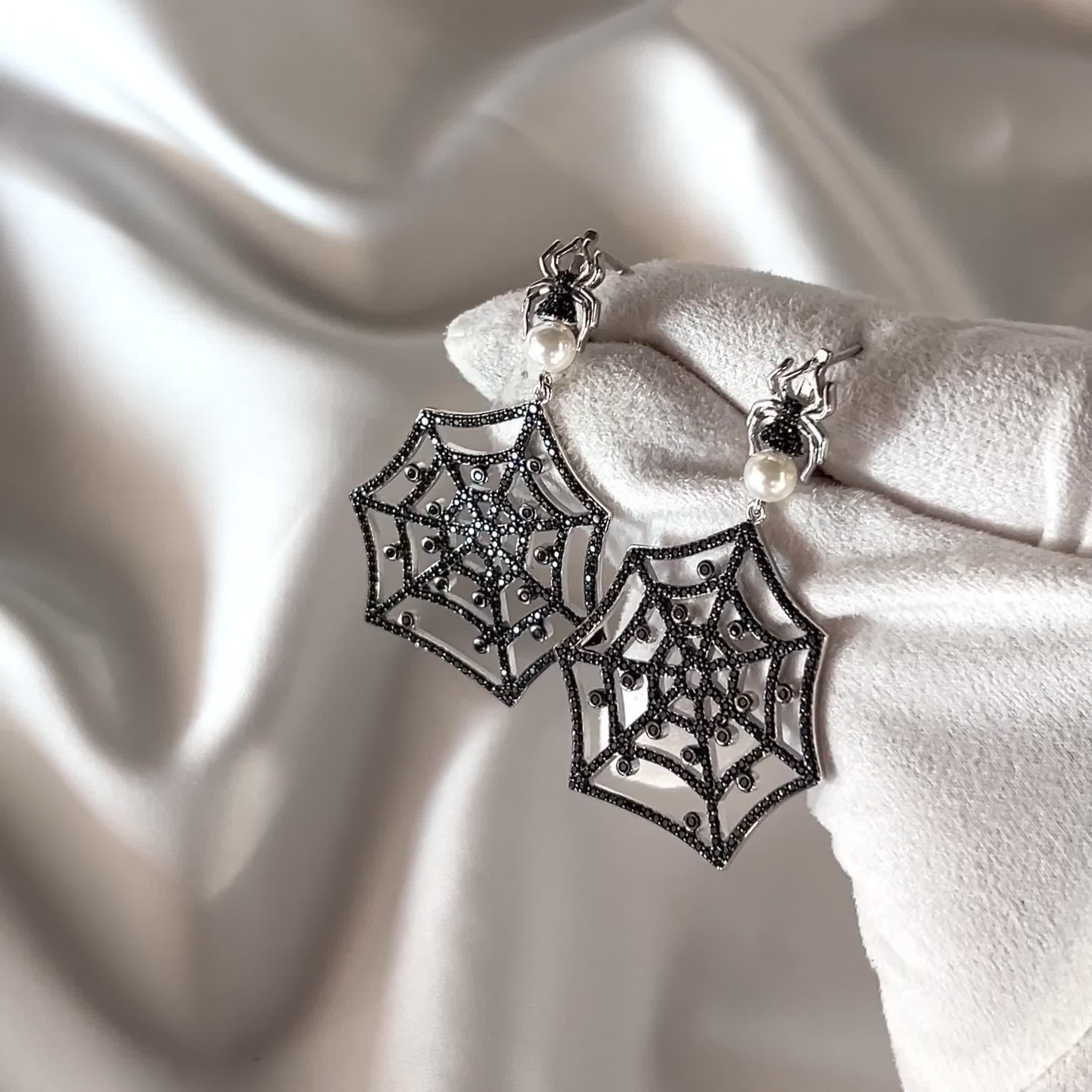 Серьги "Паутина" со шпинелью и жемчугом из серебра 925 пробы арт. RU3SE012_SR_SP_WG