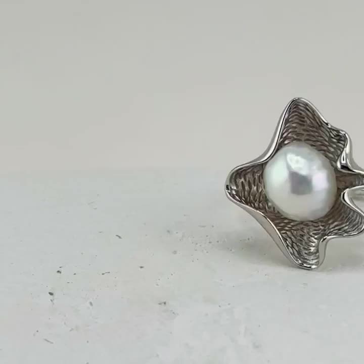 Кольцо с жемчугом из серебра 925 пробы арт. SR252_KO_WRCH_WG