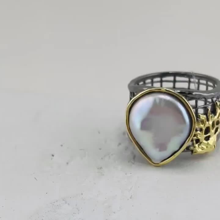 Кольцо с барочным жемчугом из серебра 925 пробы с позолотой арт. YR03281_KO_WB_BJ