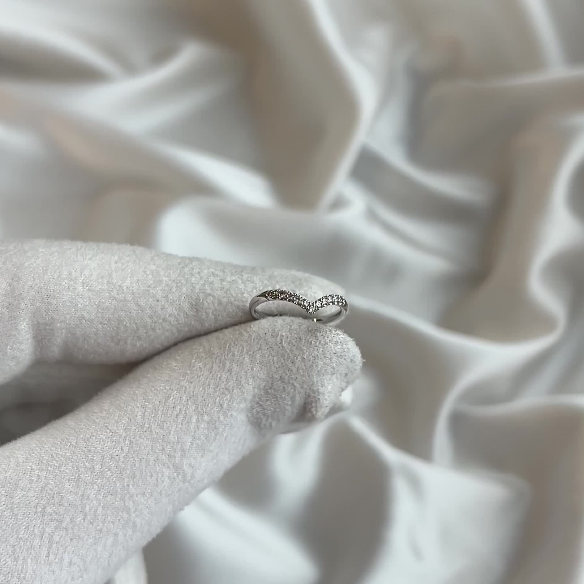 Кольцо с бриллиантами из белого золота 585 пробы арт. К/465-220