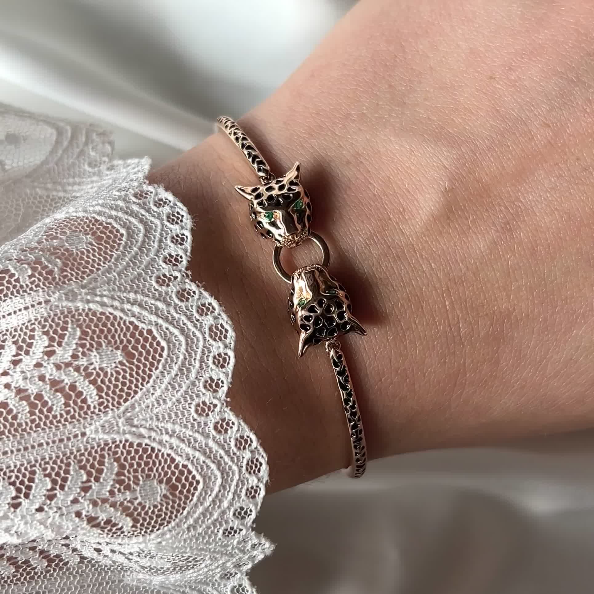 Браслет "Пантера" с изумрудами и эмалью из золота 585 пробы арт. Т151101046