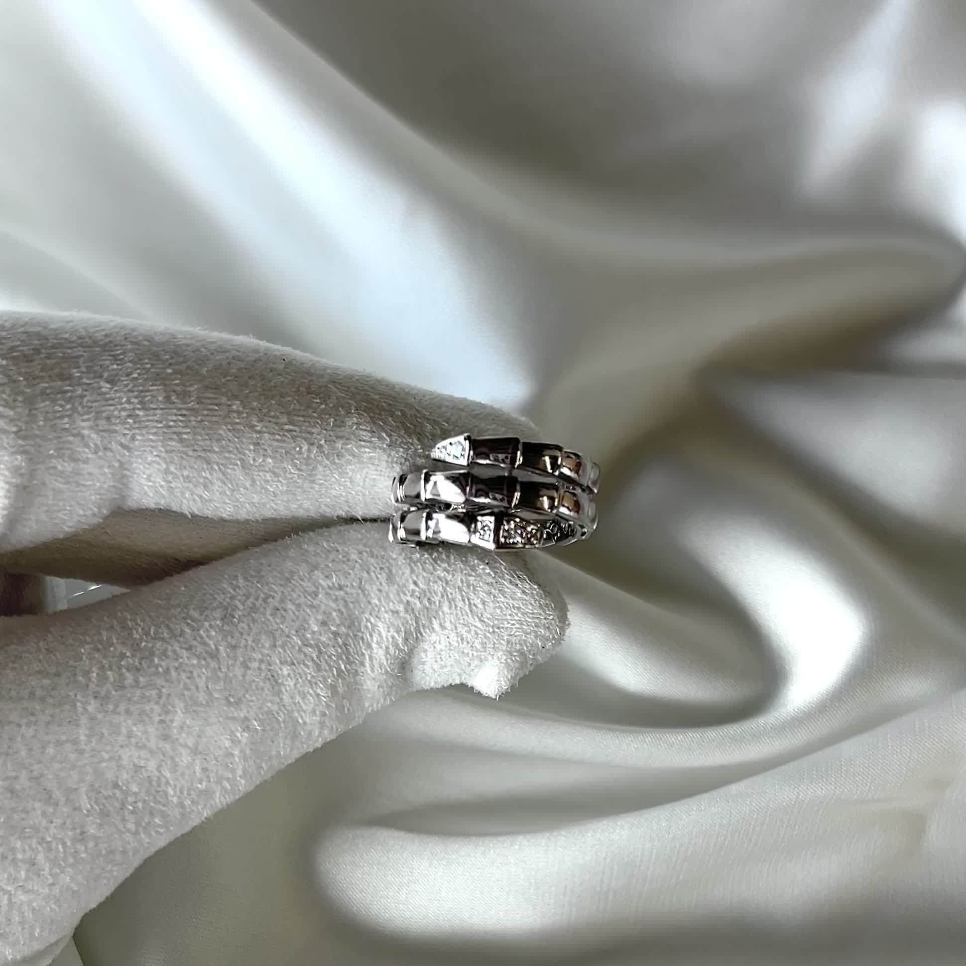 Кольцо "Змея" с бриллиантами из белого золота 585 пробы арт. Т30101Б007