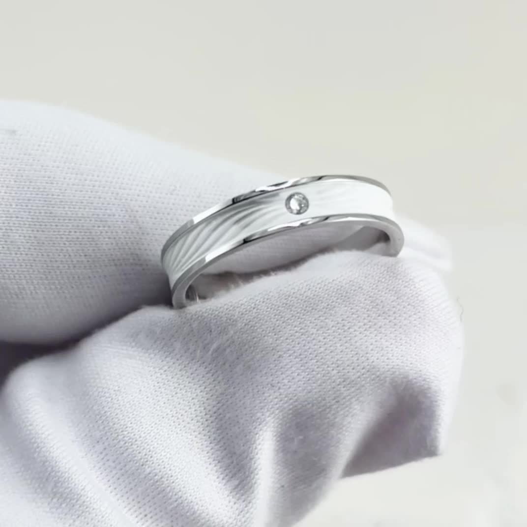 Кольцо обручальное с фианитом и керамикой из белого золота 585 пробы арт. ШН29кб-1ф/б